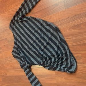 Black and white cropped shirt